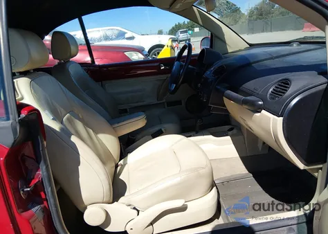 2006 Volkswagen New Beetle 2.5/2.5 (A6) z USA, uszkodzony, nr VIN 3VWSF31Y36M326634